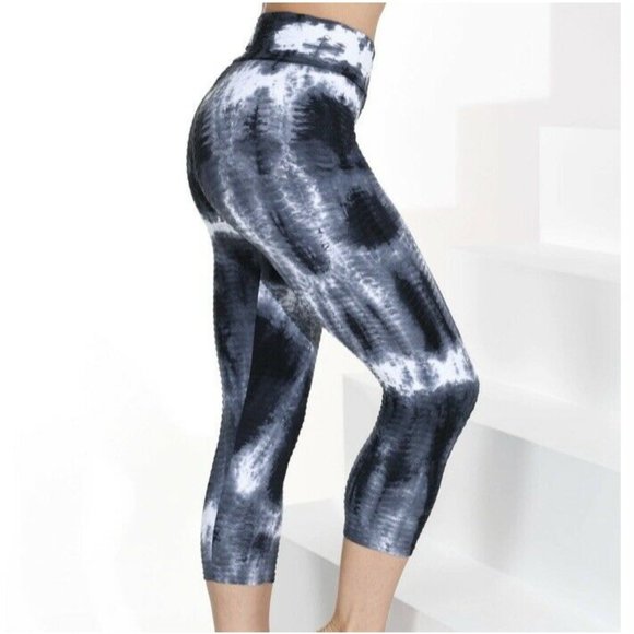 Booty by Brabants Pants - Booty by Brabants Black & White Tie Dye Cropped Textured Leggings - Womens sz L